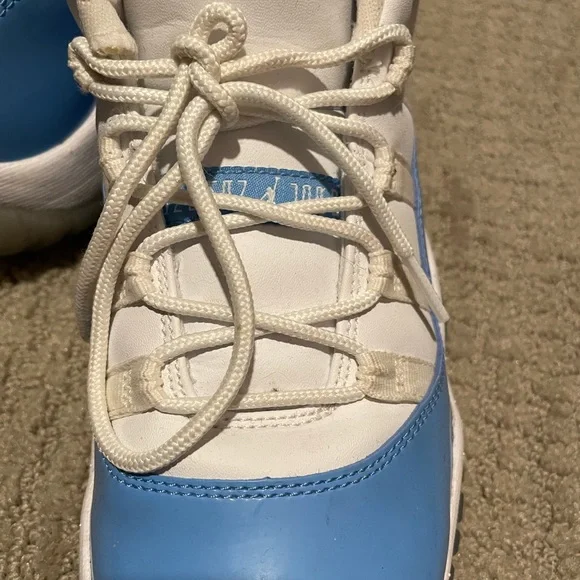 Jordan 11 Retro Low Columbia Blue (2001)